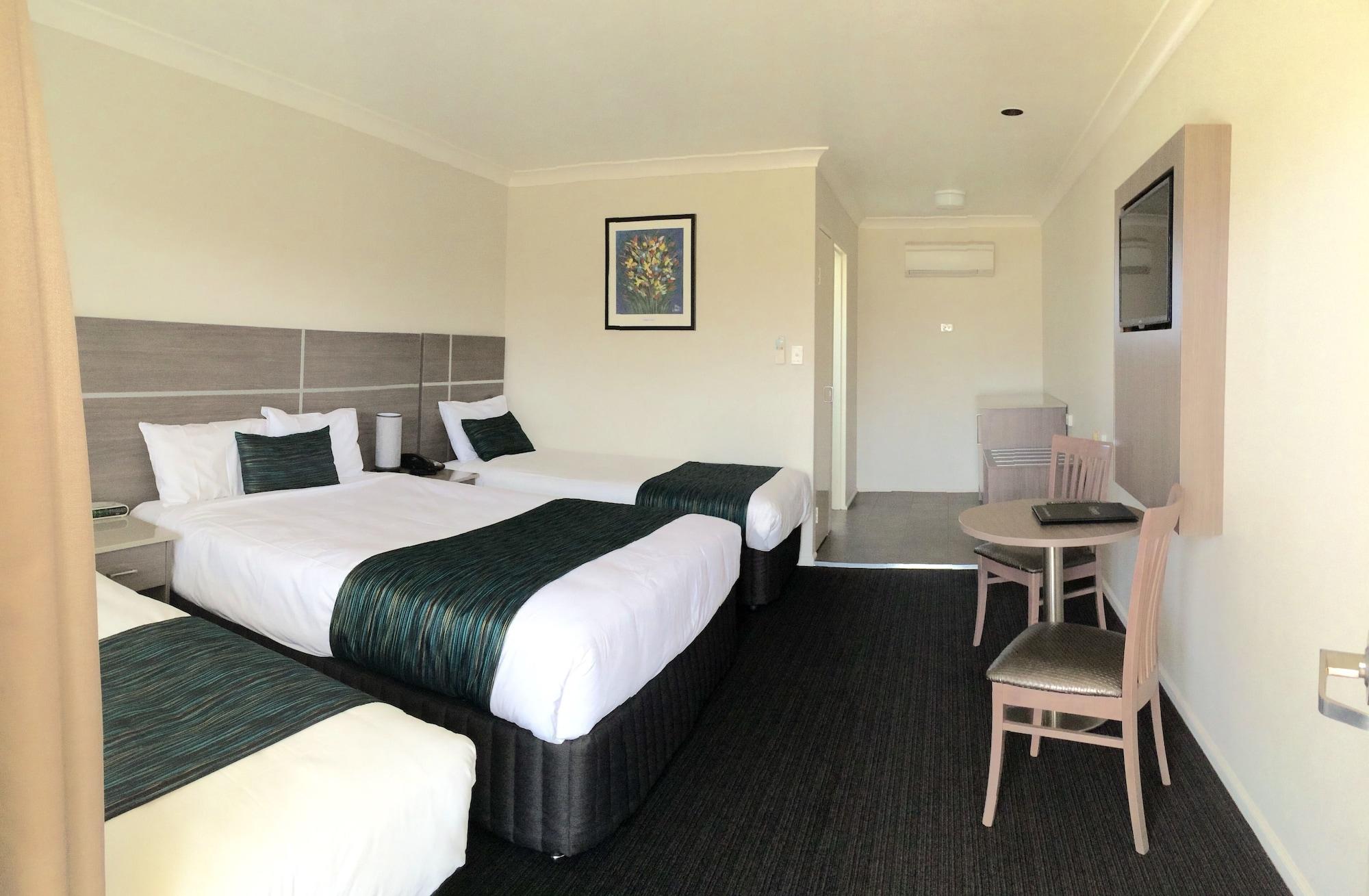 Quality Inn Ashby House Тамуърт Екстериор снимка