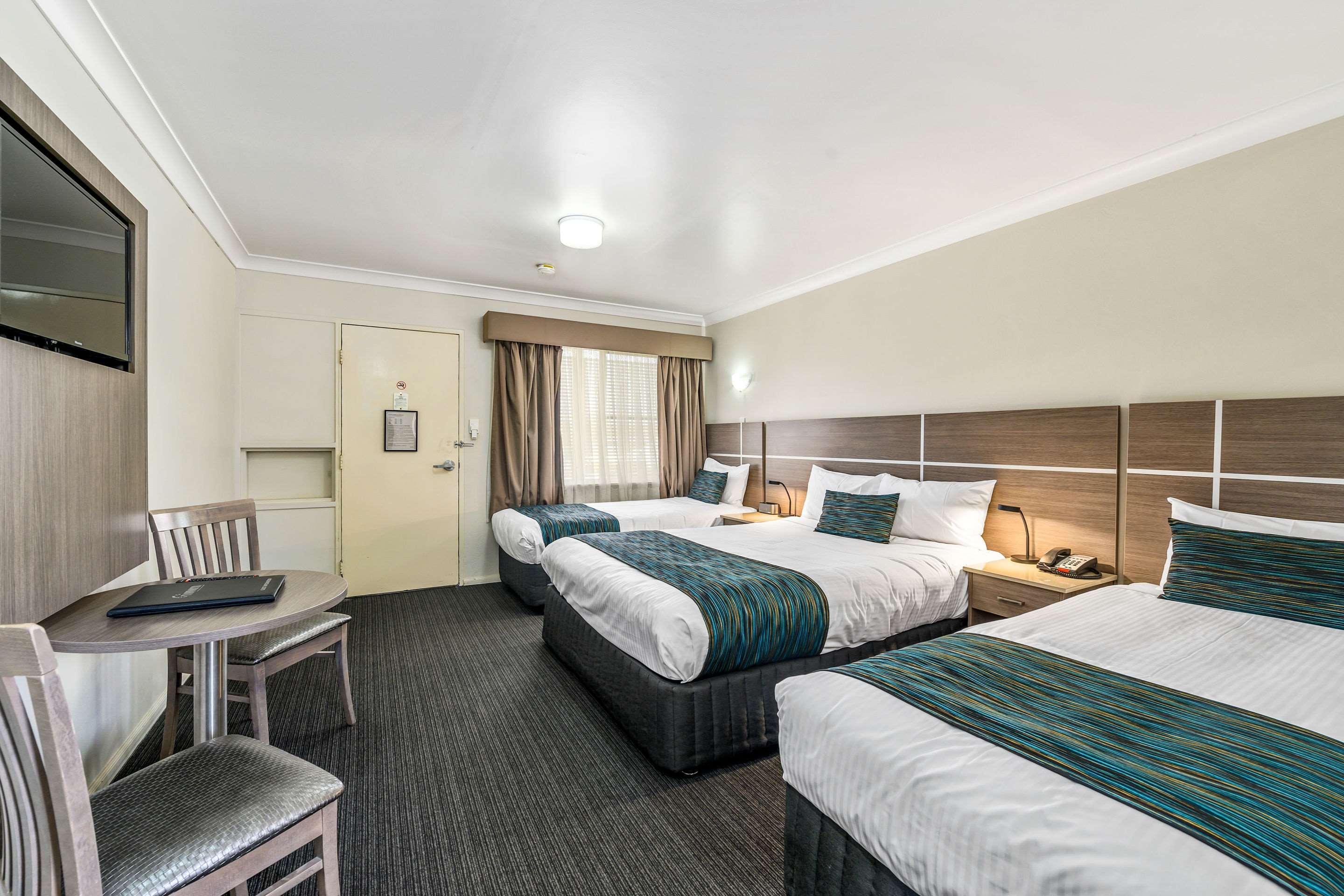 Quality Inn Ashby House Тамуърт Екстериор снимка