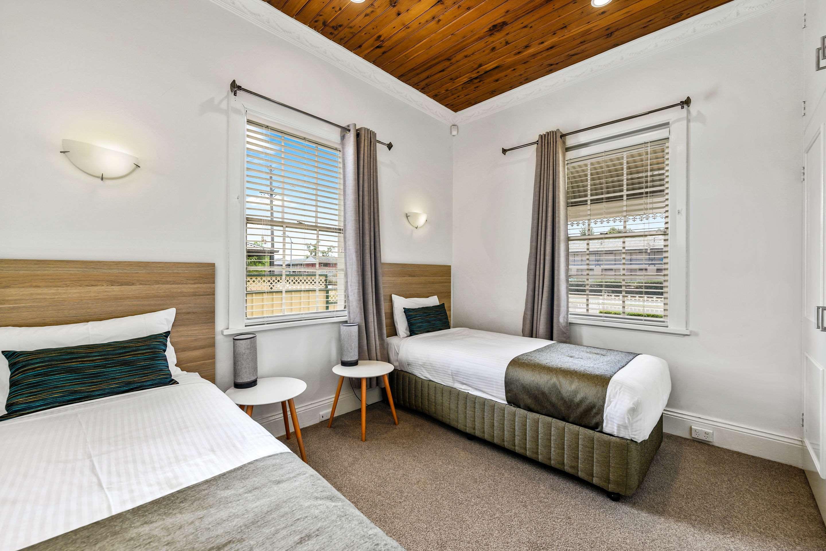 Quality Inn Ashby House Тамуърт Екстериор снимка