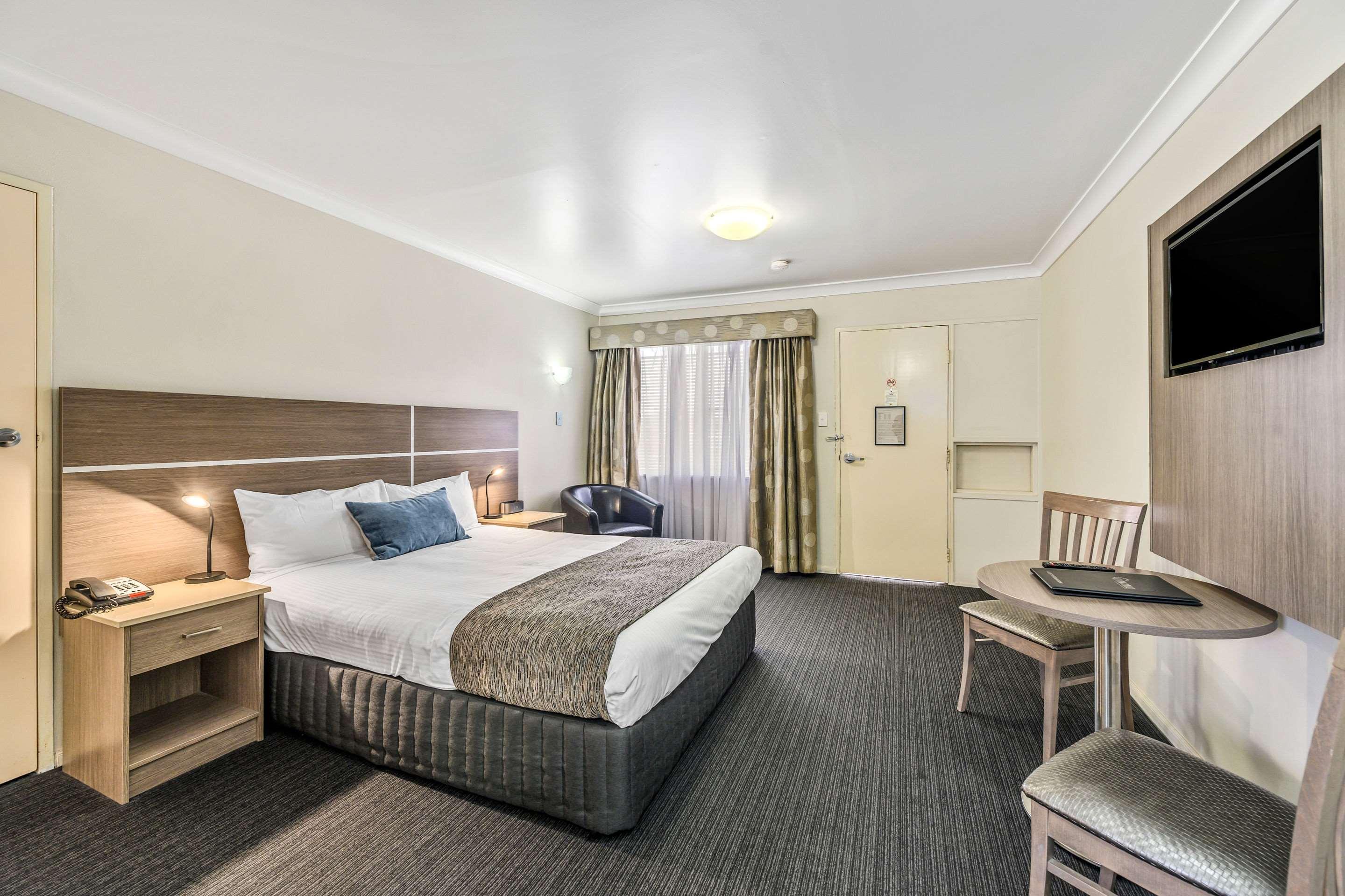 Quality Inn Ashby House Тамуърт Екстериор снимка