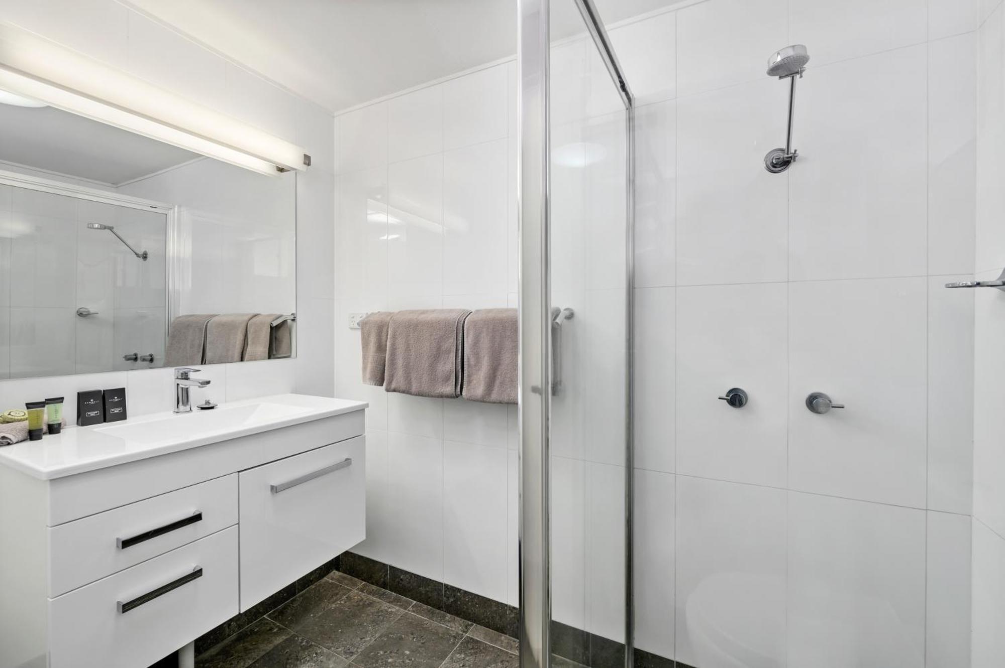 Quality Inn Ashby House Тамуърт Екстериор снимка