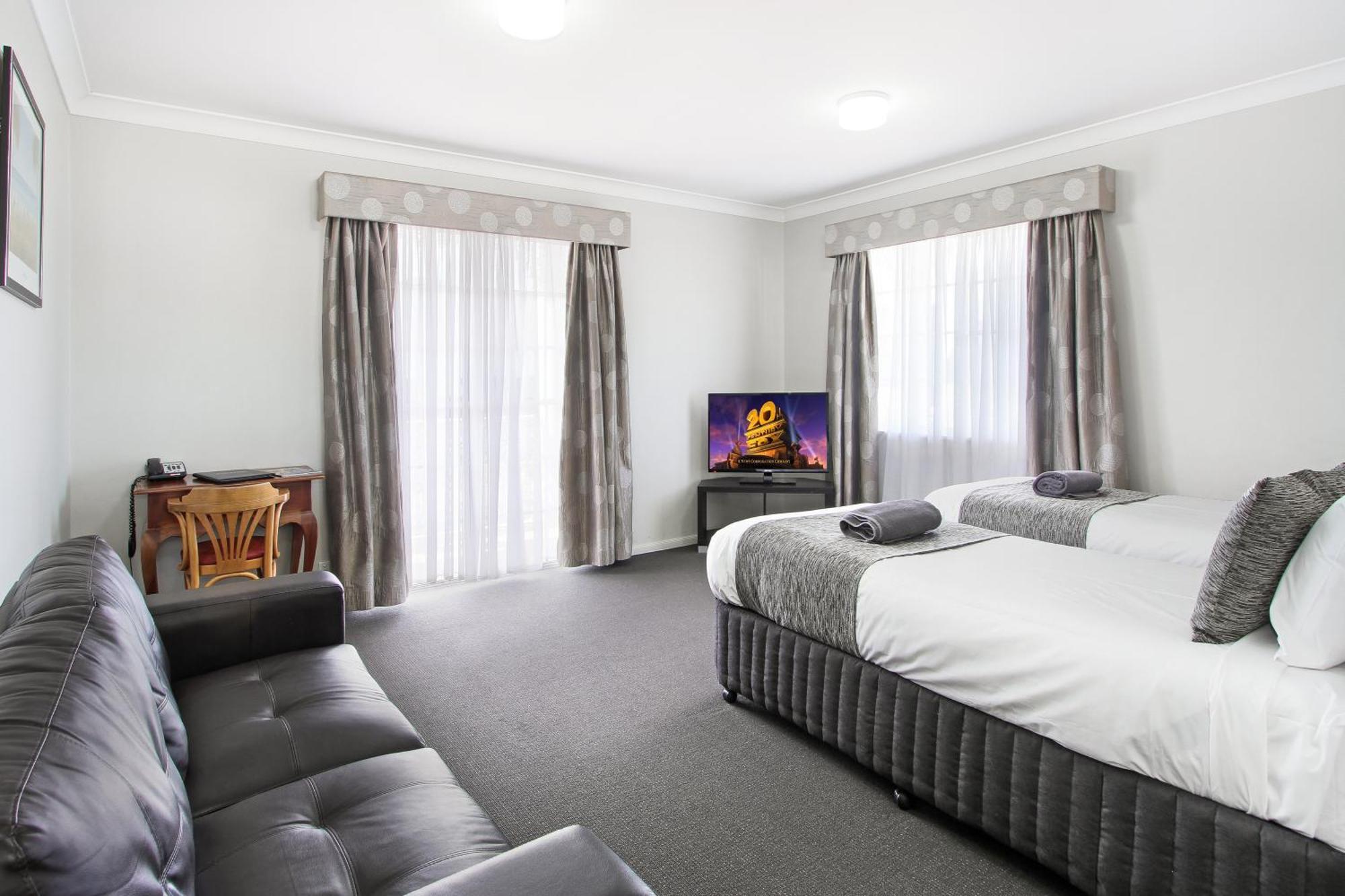 Quality Inn Ashby House Тамуърт Екстериор снимка
