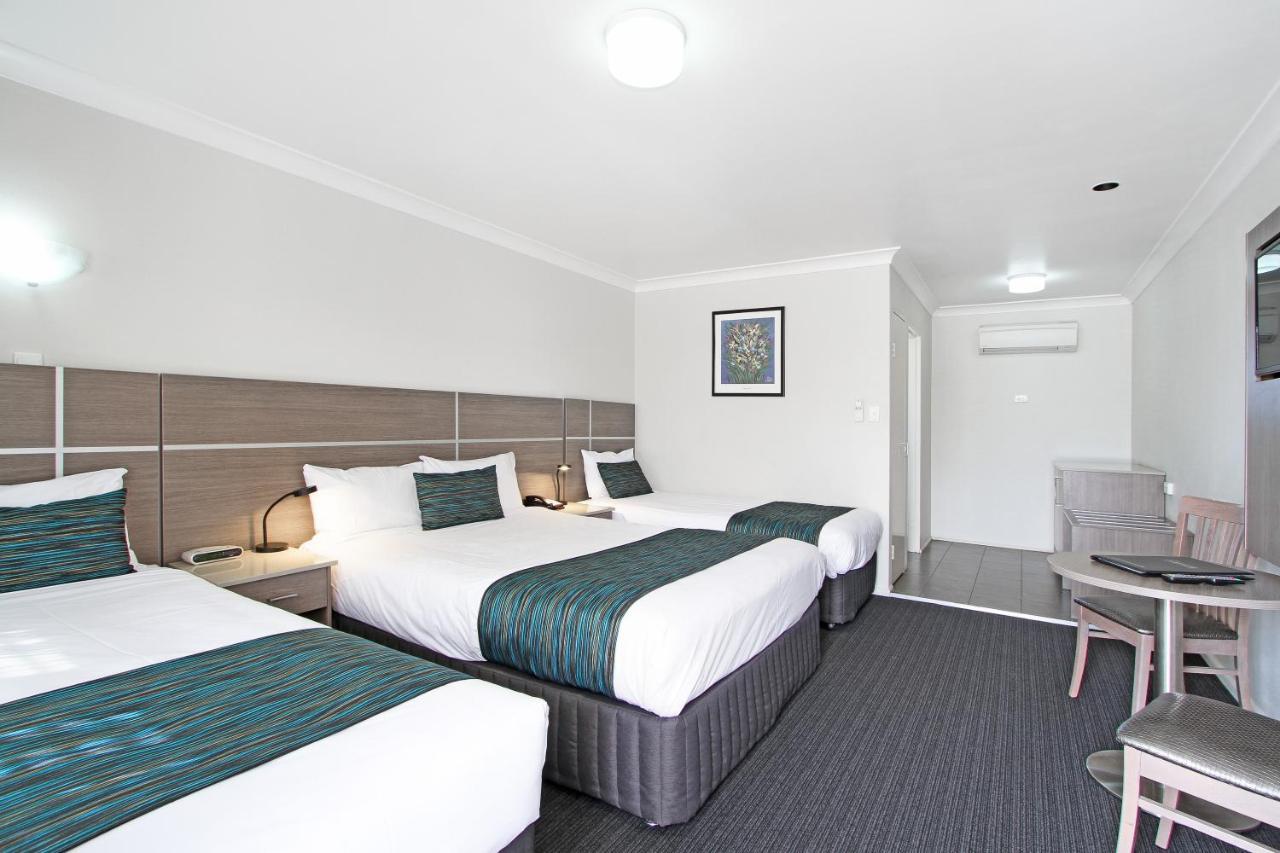 Quality Inn Ashby House Тамуърт Екстериор снимка