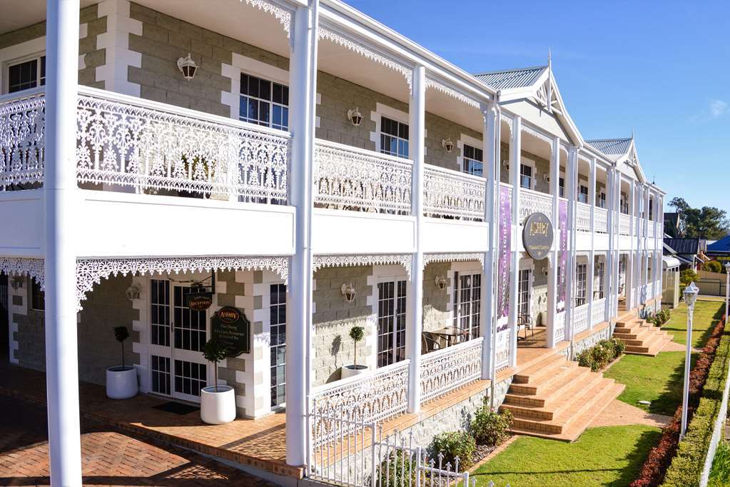 Quality Inn Ashby House Тамуърт Екстериор снимка